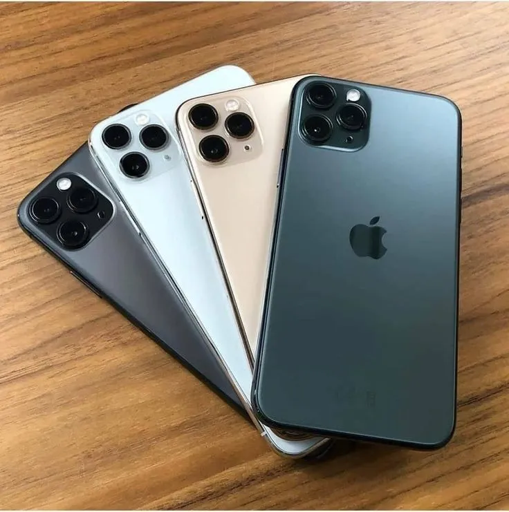 Apple iphone 11 pro toutes les couleurs sont disponibles à Dakar